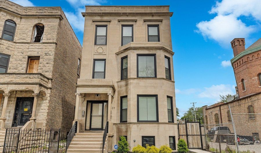 6439 S Maryland Ave 3, Chicago, IL 60637 - 3 Beds, 2 Bath