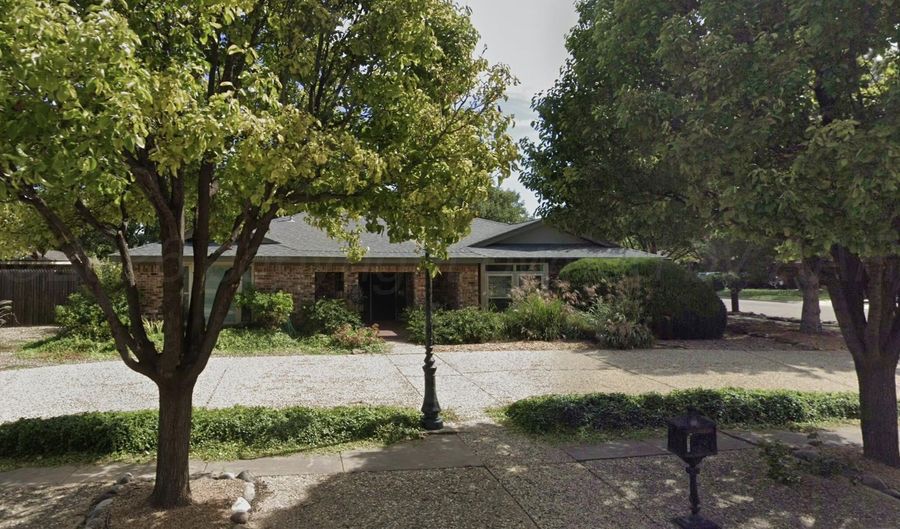 6217 MCCOY Dr, Amarillo, TX 79109 - 3 Beds, 3 Bath
