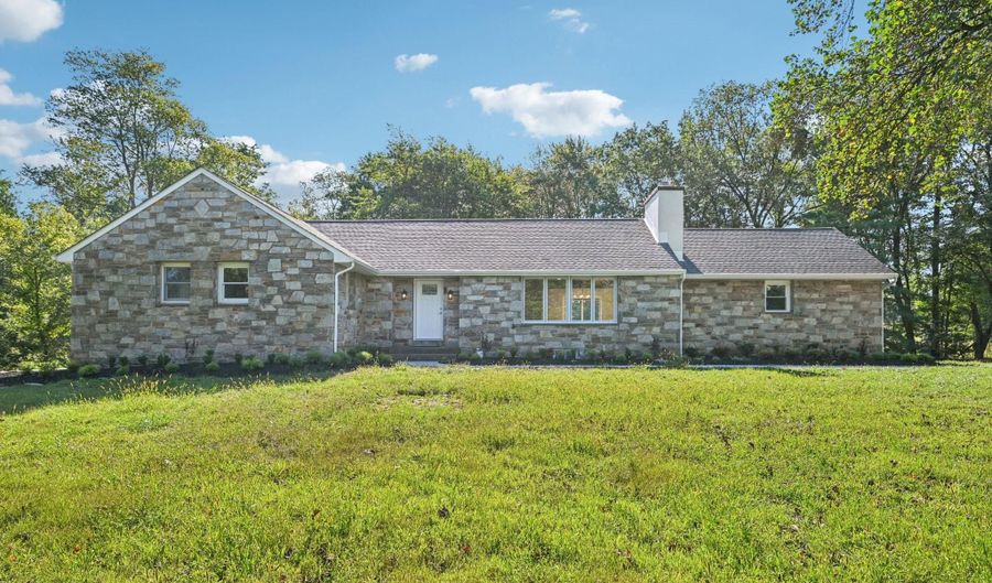 711 E BUTLER Pike, Ambler, PA 19002 - 3 Beds, 3 Bath