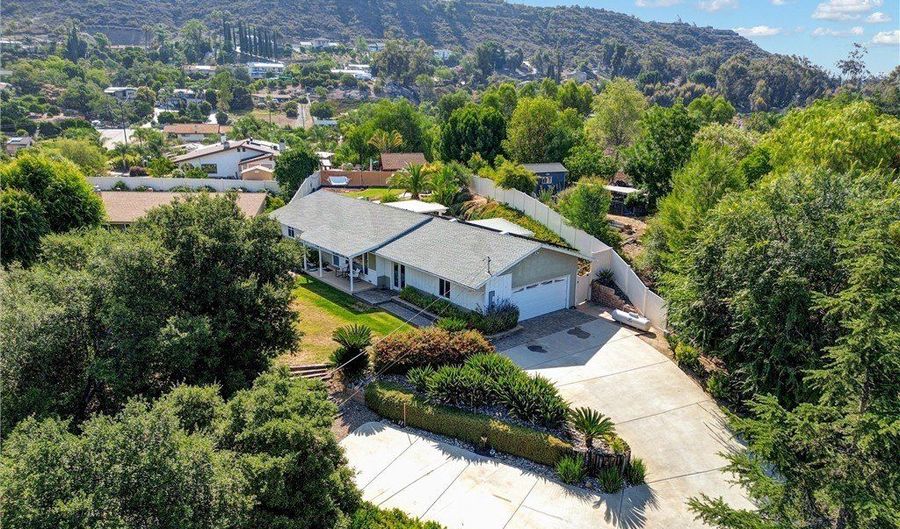 26305 N Broadway, Escondido, CA 92026 - 3 Beds, 2 Bath