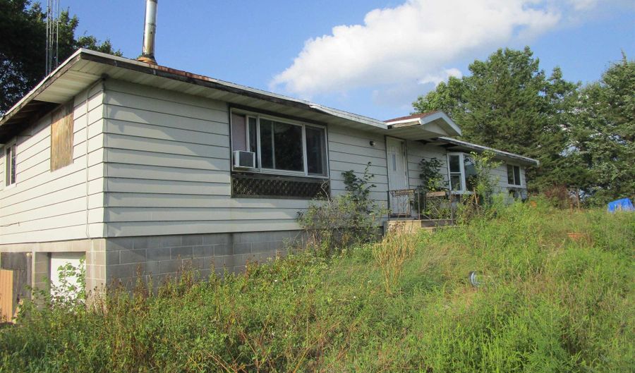 1468 20th Ave, Arkdale, WI 54613 - 2 Beds, 2 Bath