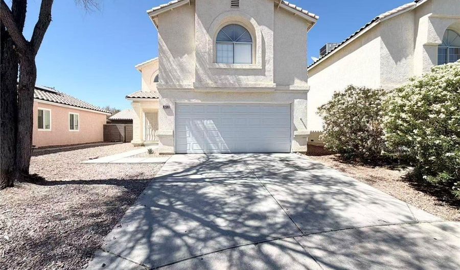 8256 Ten Gallon Ct, Las Vegas, NV 89129 - 4 Beds, 3 Bath