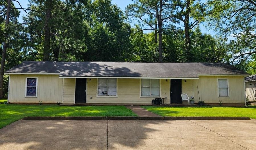 336 Station Crossing Dr, Albany, GA 31721 - 6 Beds, 2 Bath