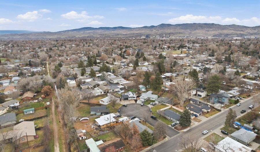 4426 W Clark Cir, Boise, ID 83705 - 3 Beds, 2 Bath