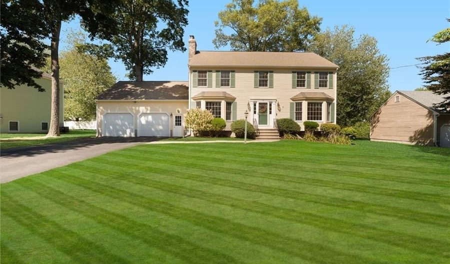 56 Greenfield Rd, Cumberland, RI 02864 - 4 Beds, 3 Bath