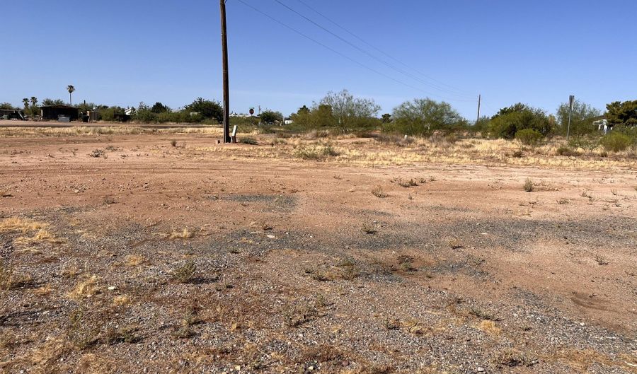 26725 S GRANDVIEW Dr E B, Congress, AZ 85332 - 0 Beds, 0 Bath