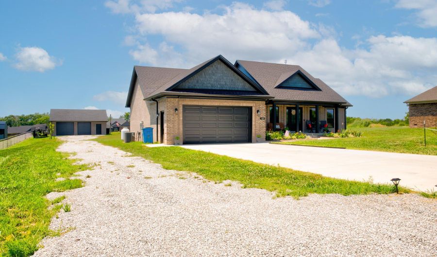 127 Hidden Valley Dr, Bardstown, KY 40004 - 3 Beds, 2 Bath