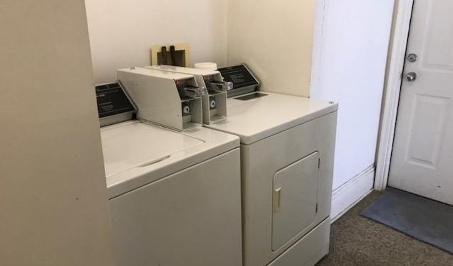 121 S Broad 3, Adrian, MI 49221 - 1 Beds, 1 Bath
