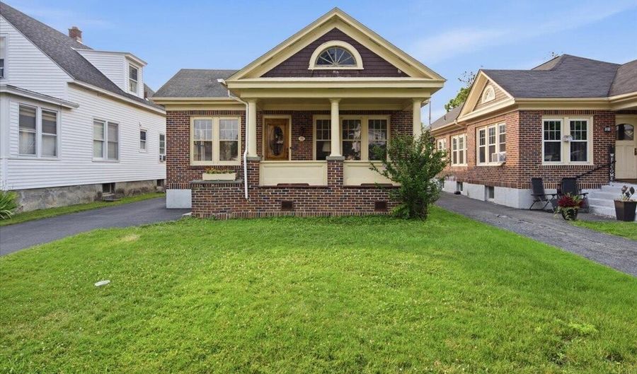 79 Edgecomb St, Albany, NY 12209 - 3 Beds, 2 Bath