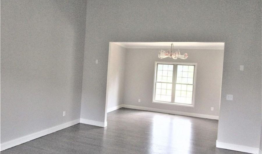 5 Robert De Brus, Anderson, SC 29621 - 3 Beds, 3 Bath