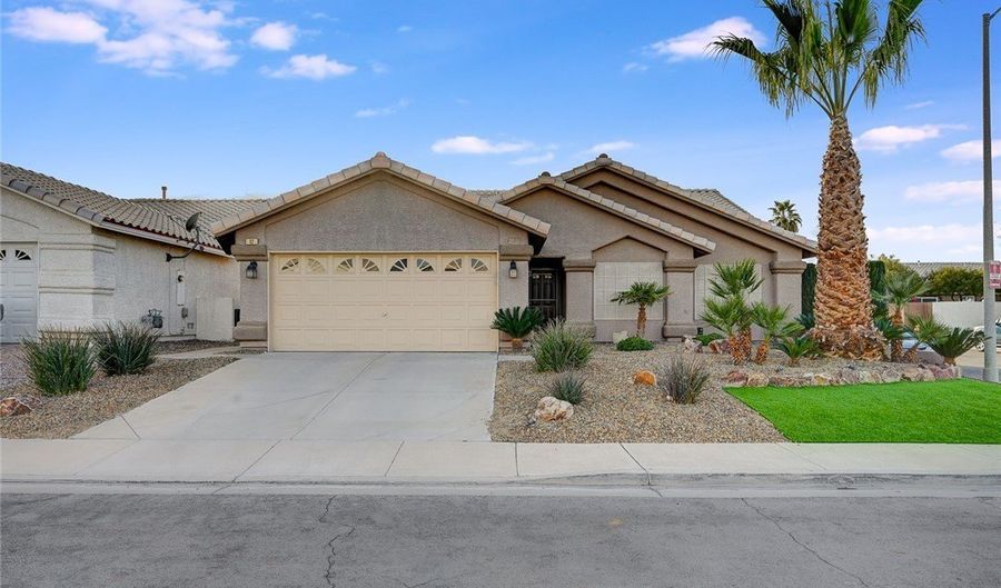 82 Moonlight Village Ln, Henderson, NV 89012 - 3 Beds, 2 Bath
