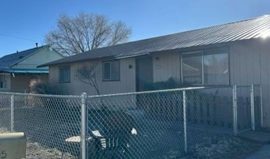 305 5th St, Alturas, CA 96101 - 3 Beds, 2 Bath