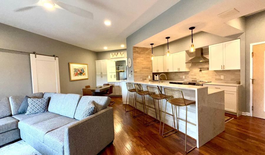 2111 WISCONSIN Ave NW 710, Washington, DC 20007 - 2 Beds, 2 Bath