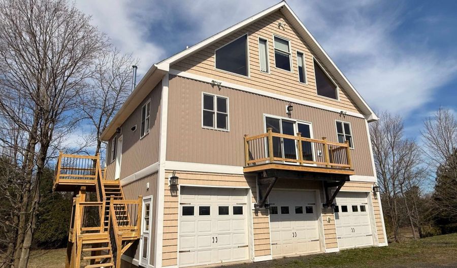 53 Hidden Dr, Alburgh, VT 05440 - 2 Beds, 2 Bath