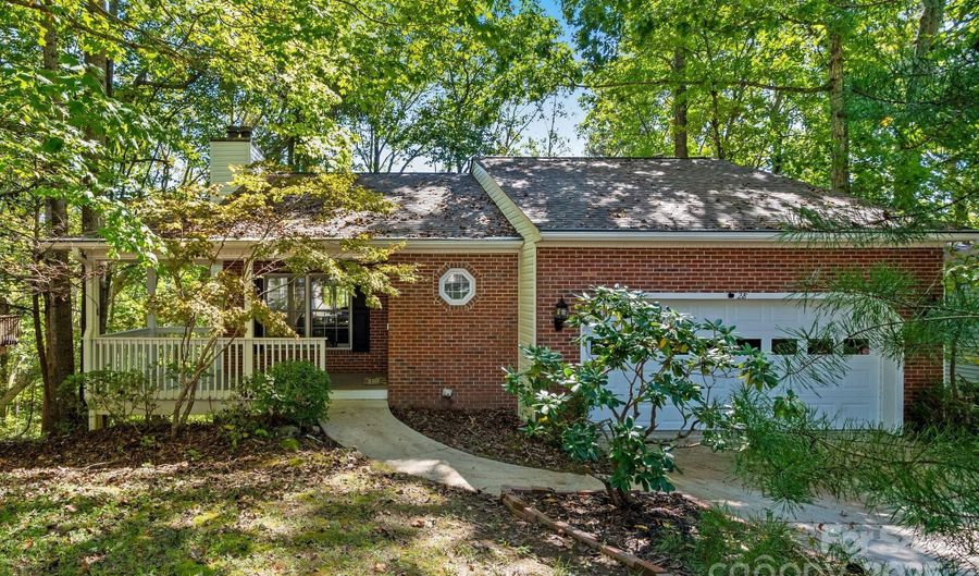 28 Foxberry Dr, Arden, NC 28704 - 3 Beds, 3 Bath