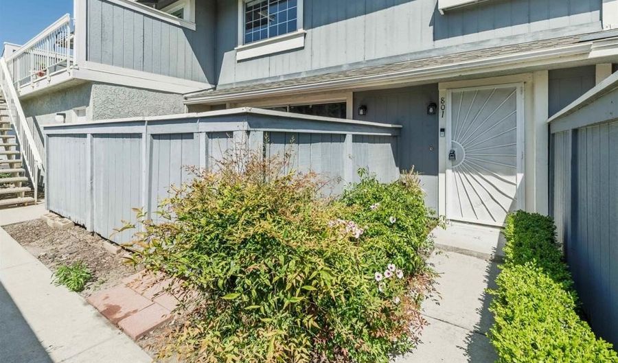 801 Yankee Point Way, Oceanside, CA 92058 - 2 Beds, 2 Bath