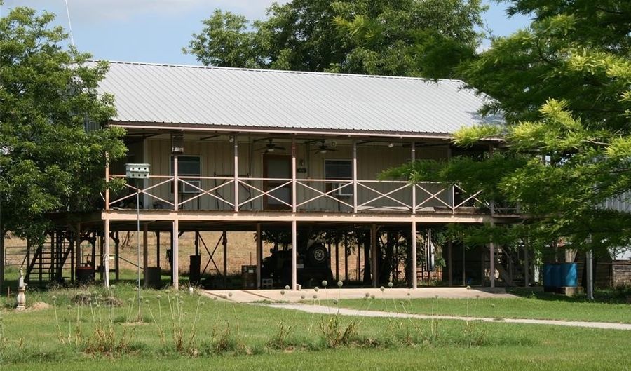 430 Rio Rd, Millsap, TX 76066 - 2 Beds, 2 Bath