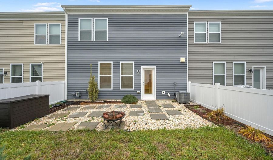 62 PEPPERWOOD Dr, Camden Wyoming, DE 19934 - 3 Beds, 3 Bath