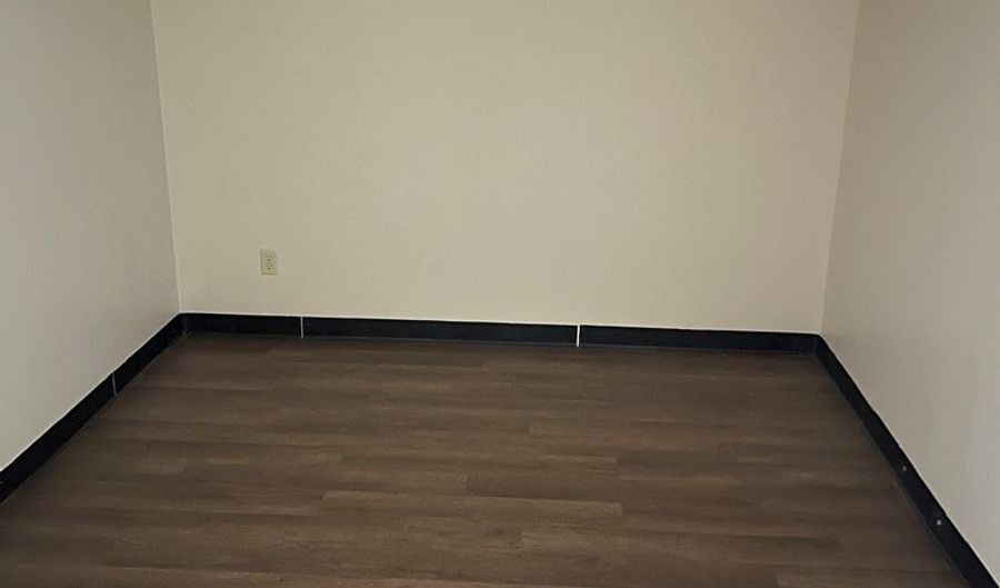 502 Ave E, Alpine, TX 79830 - 0 Beds, 1 Bath