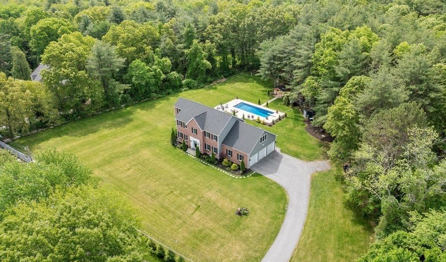 324 Old Harvard Rd, Boxborough, MA 01719 - 4 Beds, 4 Bath