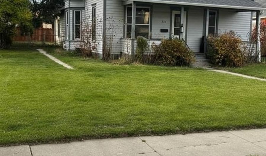 932 LARAMIE, Alliance, NE 69301 - 4 Beds, 2 Bath