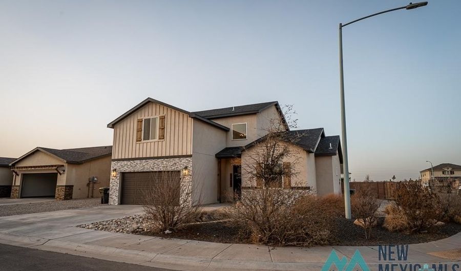 2900 Ithaca Ave, Artesia, NM 88210 - 4 Beds, 3 Bath