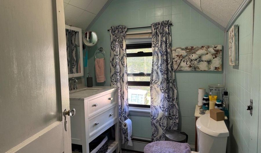 43 Paddock Ave, Alloway, NJ 07422 - 2 Beds, 1 Bath