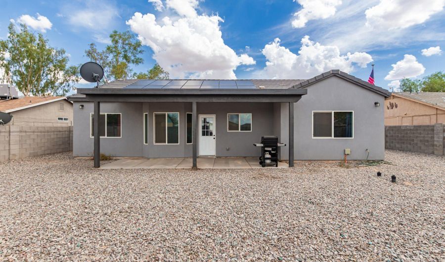 10260 W CONCORDIA Dr, Arizona City, AZ 85123 - 3 Beds, 2 Bath