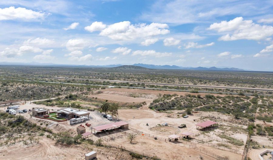 21800 W Hawkeye Rd, Congress, AZ 85332 - 2 Beds, 2 Bath