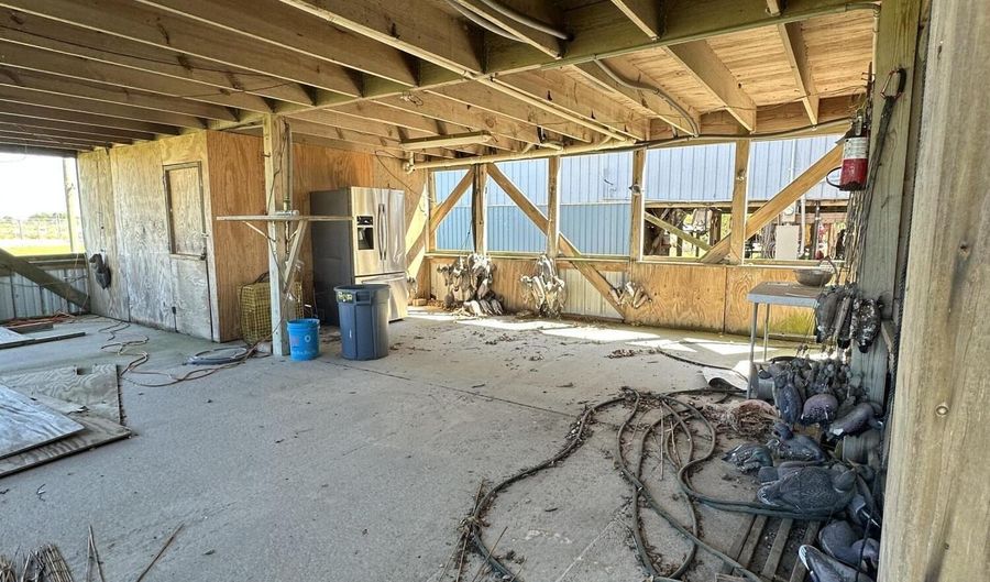 24352 Front Ridge Rd, Kaplan, LA 70548 - 3 Beds, 2 Bath