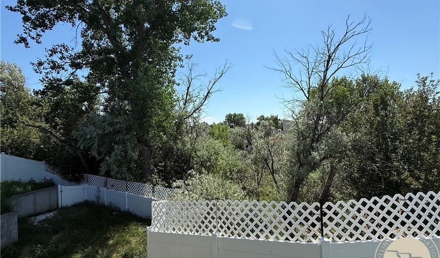 2904 Bunker Hl, Billings, MT 59105 - 5 Beds, 3 Bath