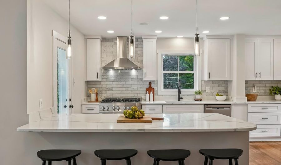 3801 LORCOM Ln N, Arlington, VA 22207 - 4 Beds, 5 Bath