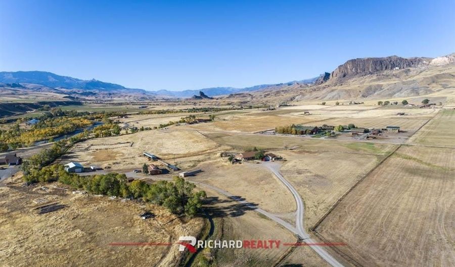 6 Bear Creek Rd, Cody, WY 82414 - 4 Beds, 3 Bath