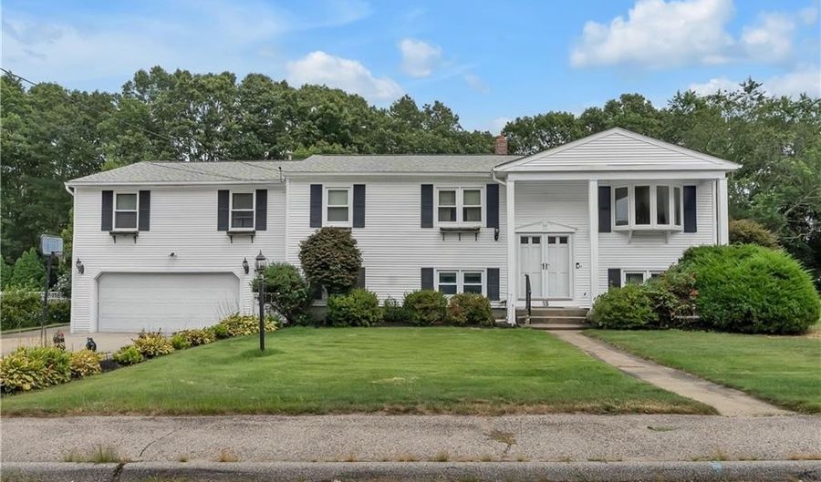 15 Driftwood Dr, Coventry, RI 02816 - 3 Beds, 2 Bath