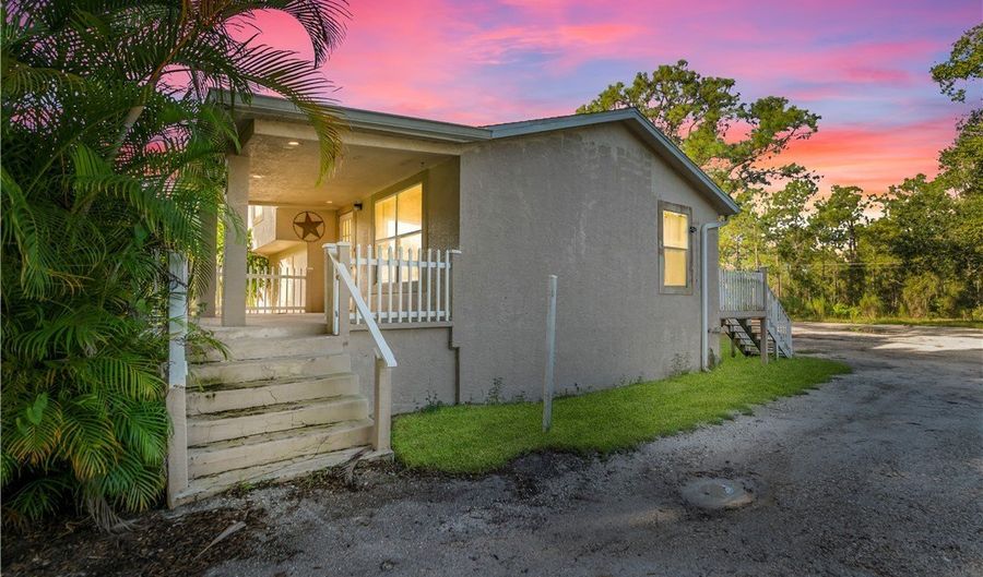 2313 Hamilton Ave, Alva, FL 33920 - 3 Beds, 2 Bath