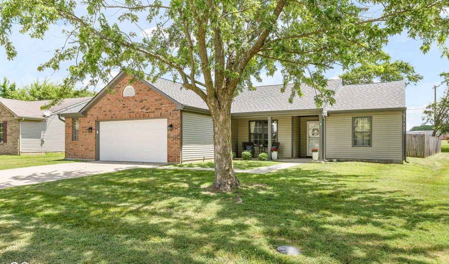 6102 Boulder Dr, Anderson, IN 46013 - 3 Beds, 2 Bath