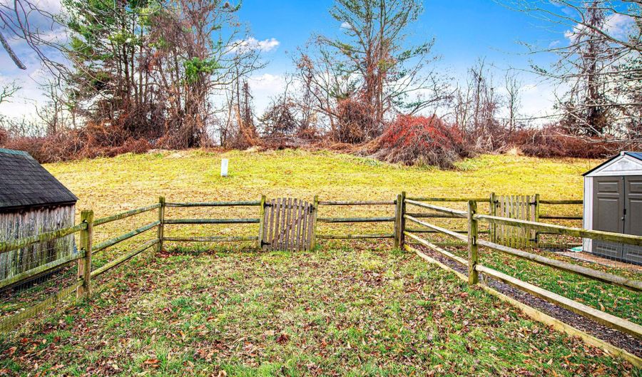 108 LAUREL VALLEY Ct, Abingdon, MD 21009 - 2 Beds, 3 Bath