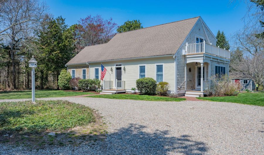 3528 Main St, Barnstable, MA 02630 - 3 Beds, 2 Bath