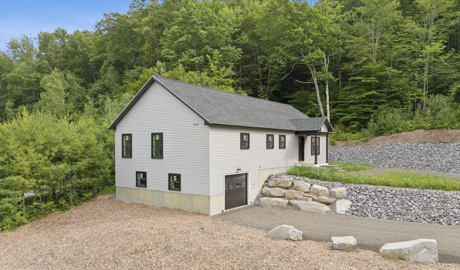127 Bond Brook Rd, Augusta, ME 04330 - 3 Beds, 2 Bath