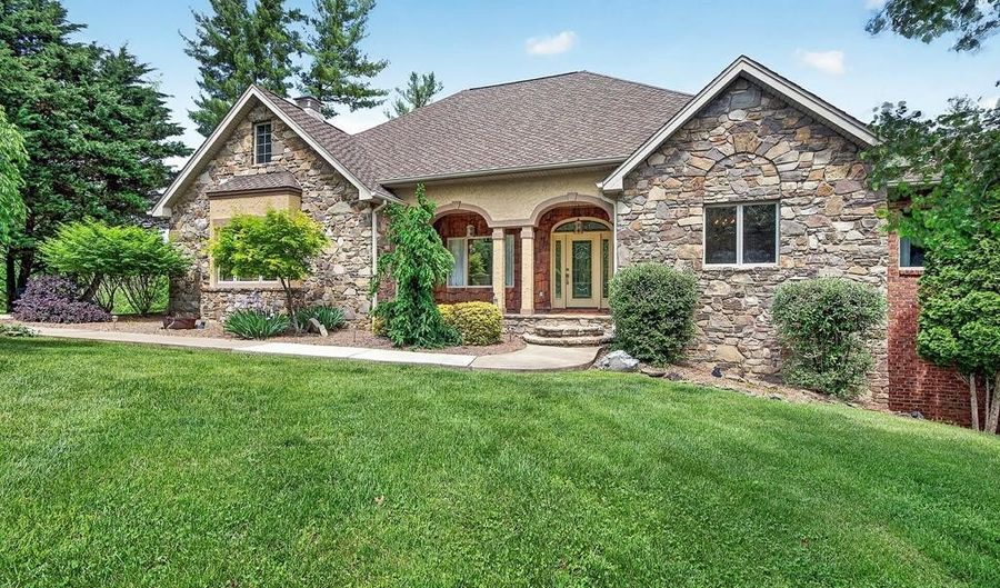 20268 Heron Cir, Abingdon, VA 24211 - 4 Beds, 3 Bath