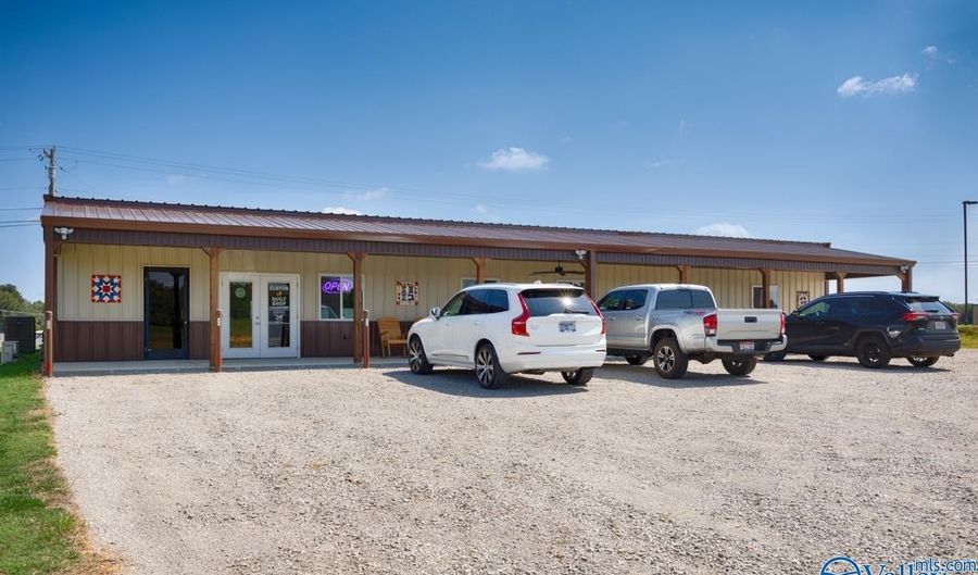 25561 Main St, Ardmore, TN 38449 - 0 Beds, 2 Bath
