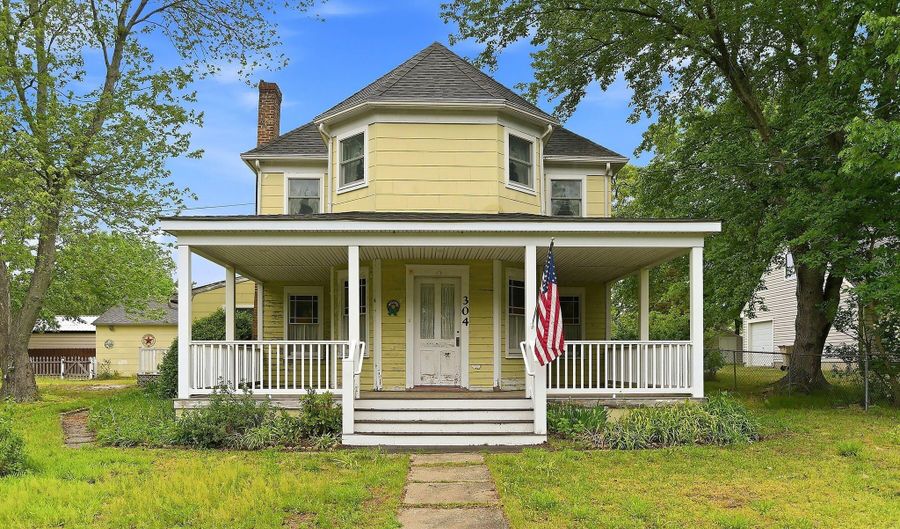 304 Central Blvd, Bayville, NJ 08721 - 5 Beds, 2 Bath