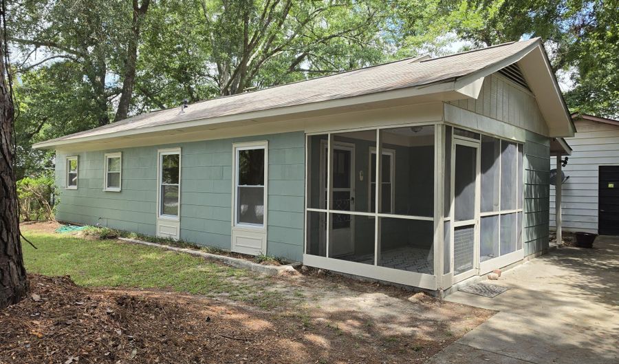 112 Smallridge St, Aiken, SC 29803 - 3 Beds, 1 Bath