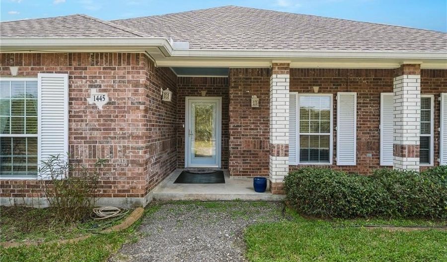 1445 W Highland Ave, Aransas Pass, TX 78336 - 4 Beds, 3 Bath