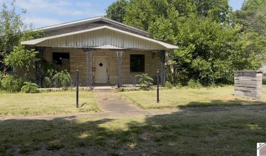 231 S 5th St, Barlow, KY 42024 - 0 Beds, 1 Bath