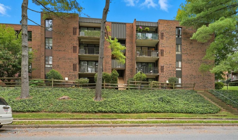 4408 ISLAND Pl 202, Annandale, VA 22003 - 3 Beds, 2 Bath