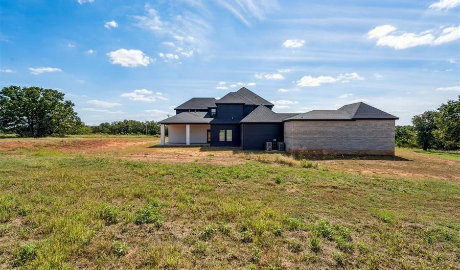 8809 E Covell Rd, Arcadia, OK 73007 - 6 Beds, 5 Bath