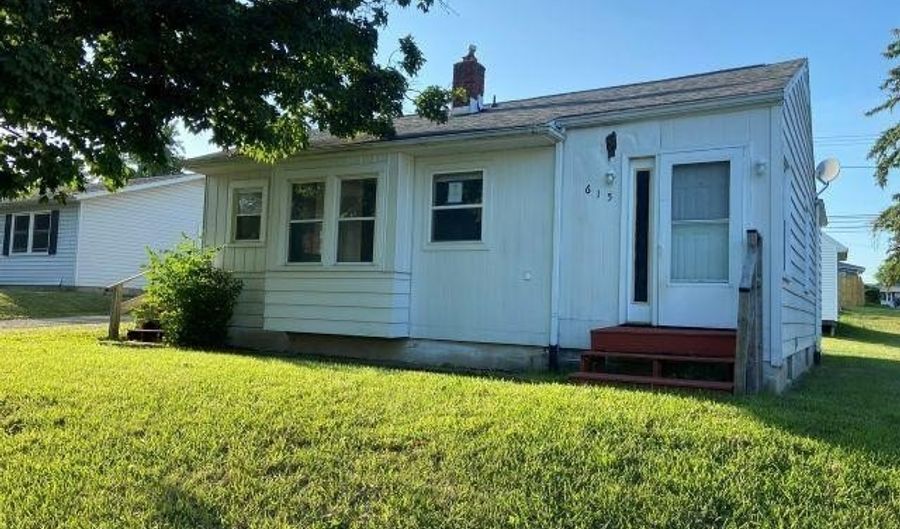 615 E South St, Albion, IN 46701 - 3 Beds, 1 Bath
