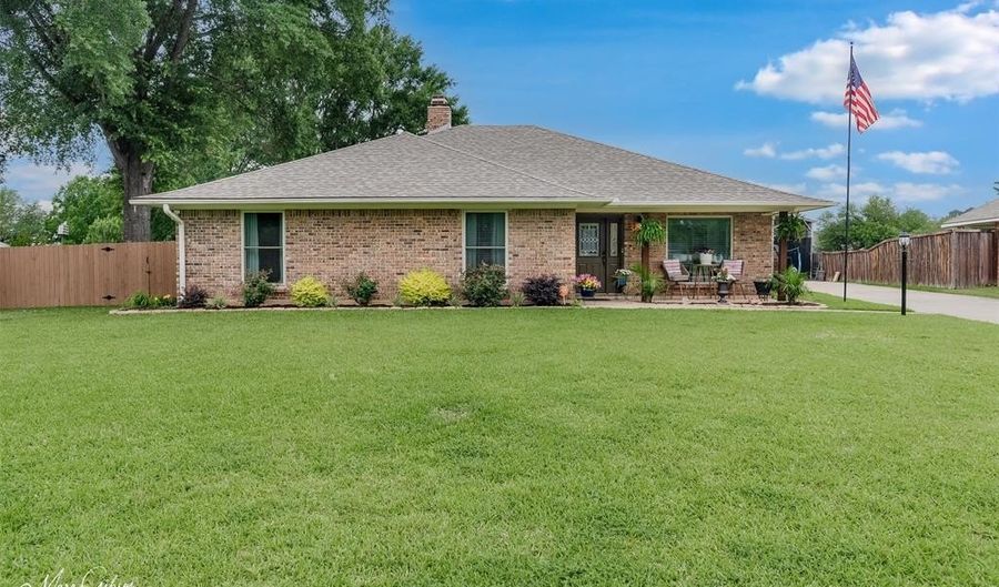 102 Pinehurst Pl, Benton, LA 71006 - 4 Beds, 2 Bath