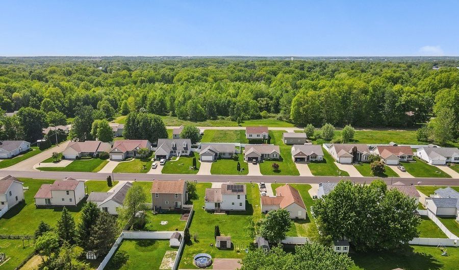 2610 Blenheim Ave, Alliance, OH 44601 - 3 Beds, 2 Bath
